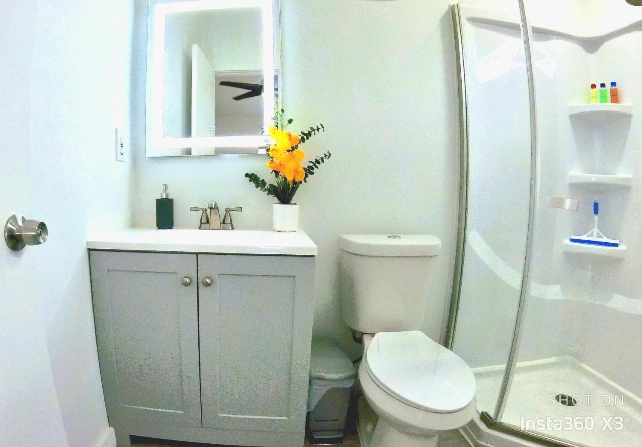 All Modern Studio With Private Entry & Parking. Brandon Dış mekan fotoğraf